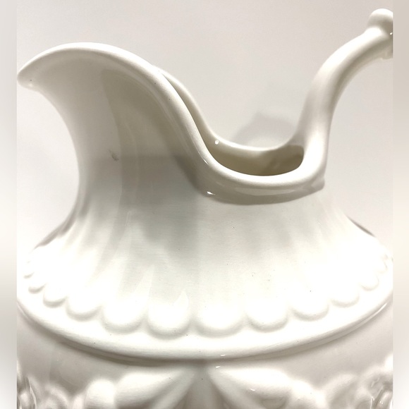 Neuwirth Ivory Ceramic Beverage Pitcher Embossed Flowers Garland Signed Portugal - Picture 3 of 8